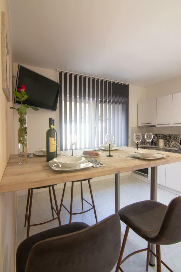 Edi & Tea Apartment *